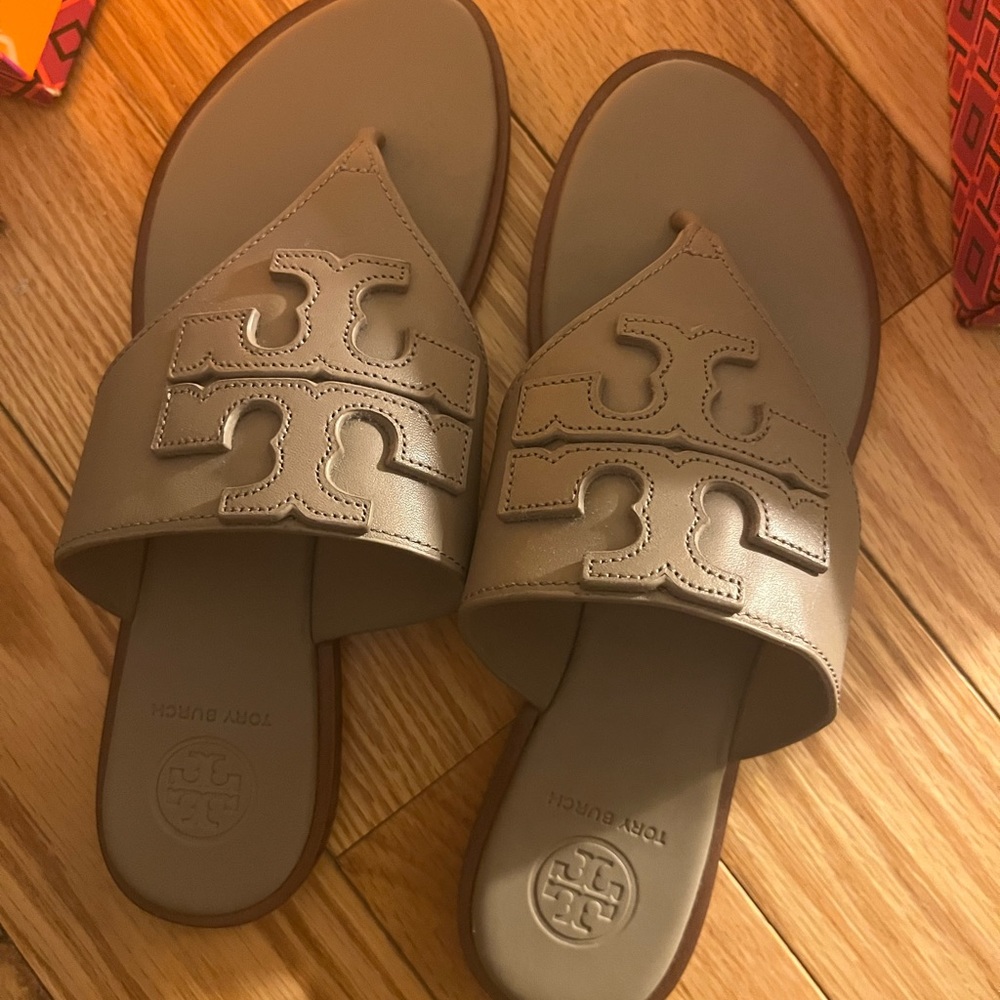 Never worn Tory Burch Weston full logo calf leather